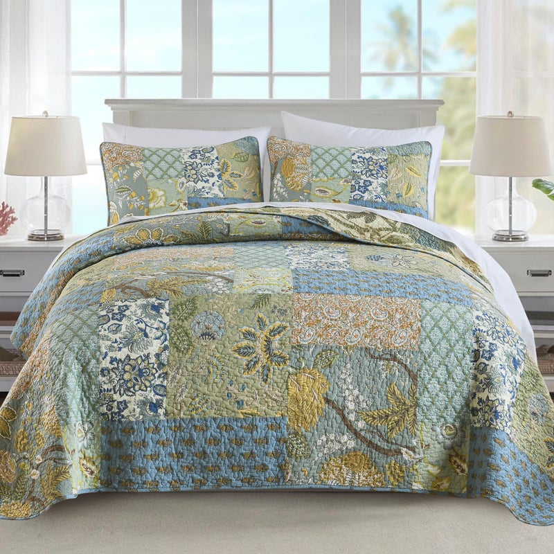 NEWLAKE Quilt Set Queen Size, 100% Cotton Patchwork Green Bohemian Quilt Sets, Reversible Bedspread Lightweight and Breathable for All Seasons, Soft Quilted Bedspread with 2 Pillow Shams - Image 1